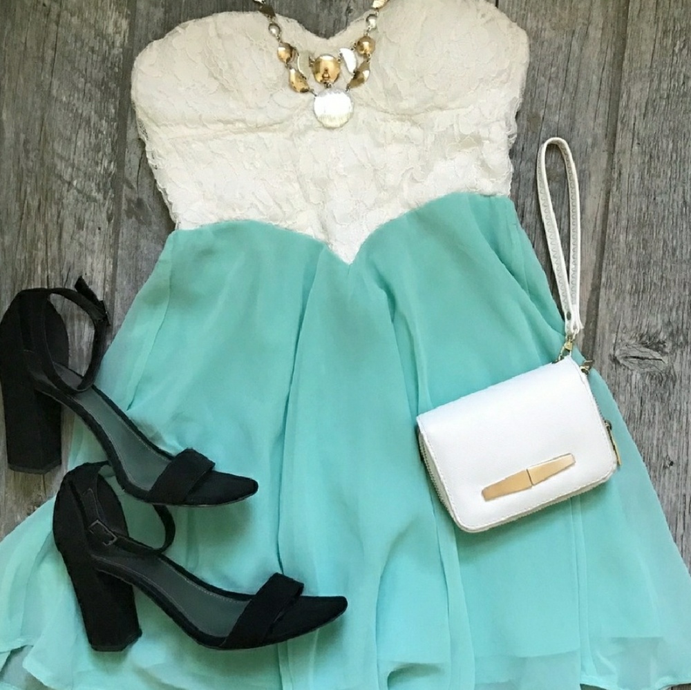 Mint and white elegant short dress
